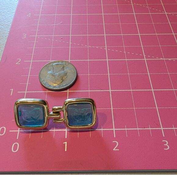 Vintage Monet Gold Tone Warrior Green Intaglio Etched Drop Pierced Earrings Rare - Picture 6 of 8